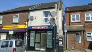Shop, Hightown Road, Luton, Beds, LU2 0BX