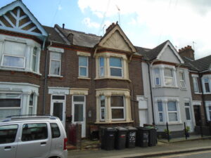 Flat 6, Hightown Road, Luton, Beds,  LU2 0DN
