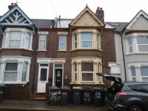 High Town Road, Luton, Beds,  LU2 0DN
