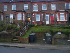 Harcourt Street, Luton, Beds,  LU1 3QH